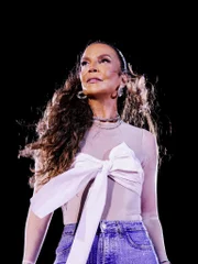 Ivete Sangalo conta que entregava 150 quentinhas de ônibus aos 17 anos