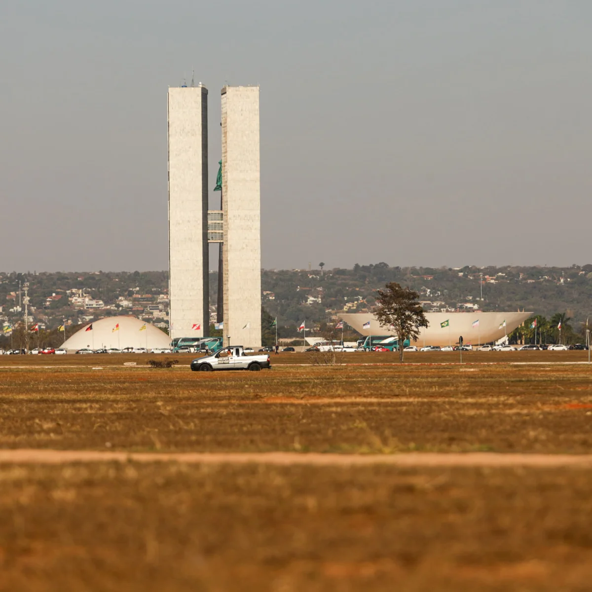 DF entra em alerta vermelho para umidade abaixo de 12% nesta terça-feira