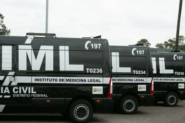 Corpo de jovem de 21 anos é encontrado carbonizado perto de creche no DF