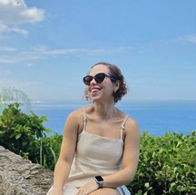Ana no Rio de Janeiro; foto tirada com câmera principal do Galaxy S26 Ultra, modo retrato — Foto: Ana Letícia Loubak/TechTudo