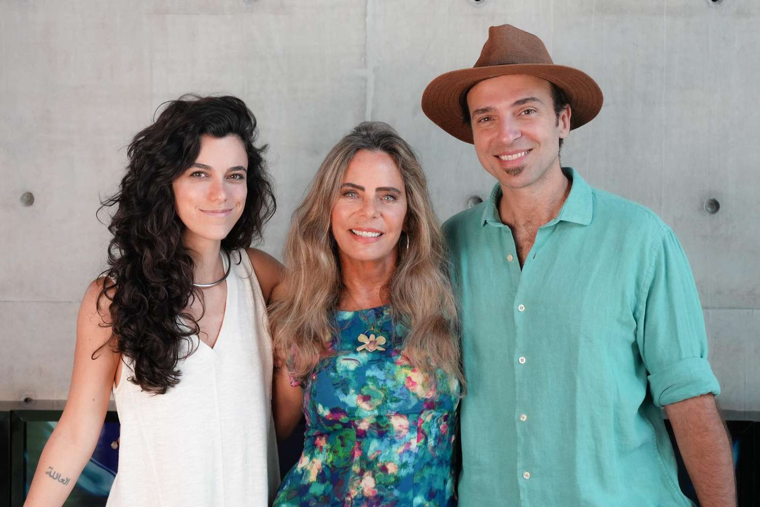 Bruna Lombardi com a nora Carla Labate e o filho Kim Riccelli