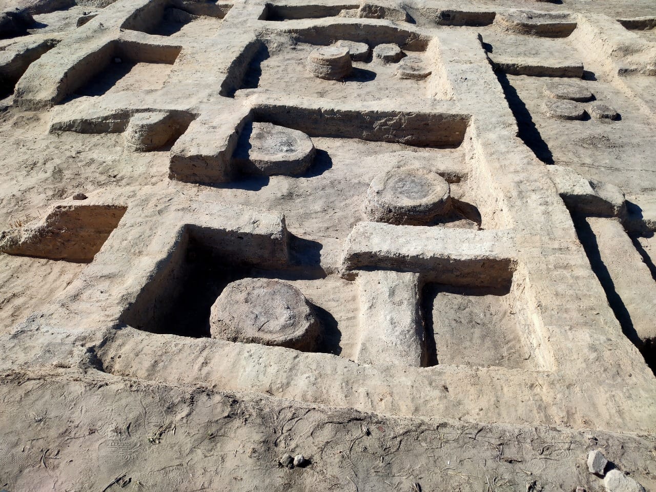 Nova descoberta arqueológica no Beheira esclarece o cotidiano na fortaleza egípcia antiga
