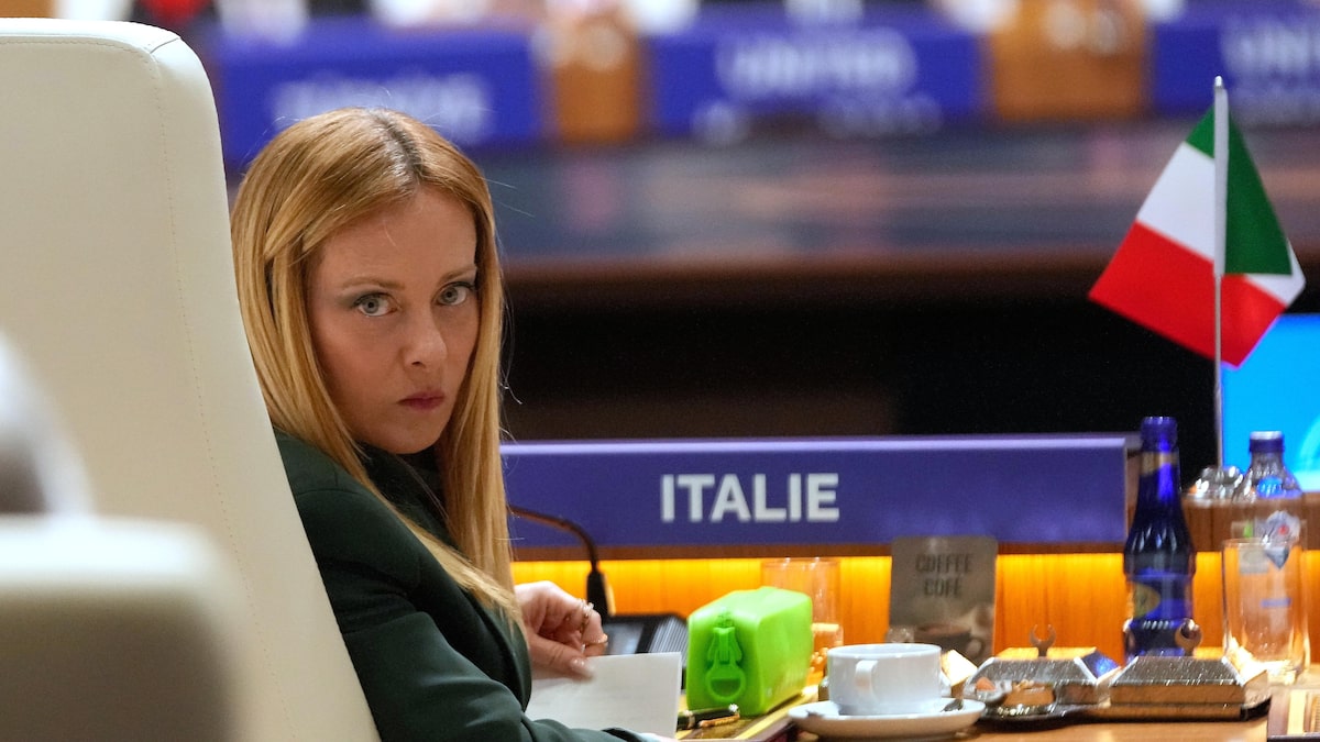 Itália proibirá véus em escolas e limitará número de alunos estrangeiros, anuncia Giorgia Meloni