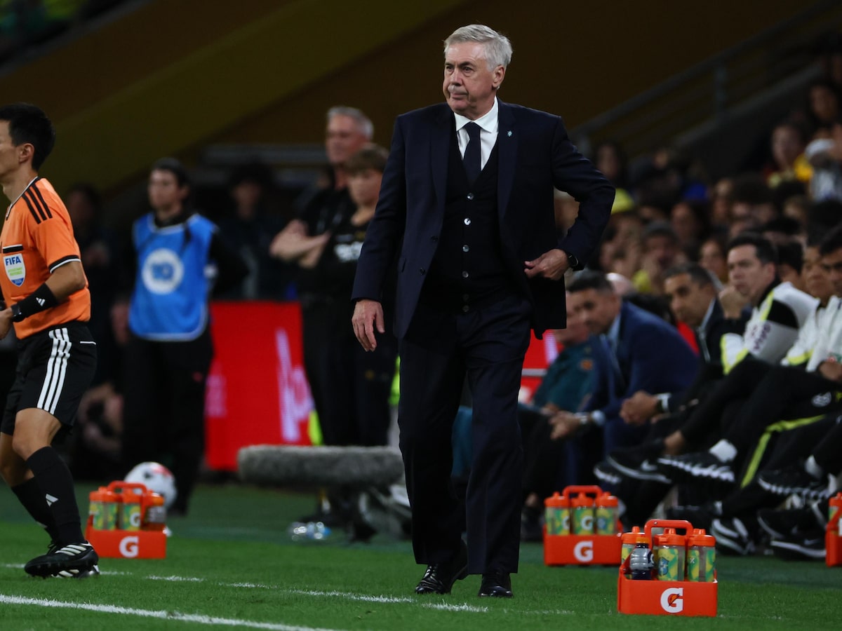 Ancelotti justifica escolha por Vini Jr. em pênalti e destaca espaço para jovens: ’São muito bons’