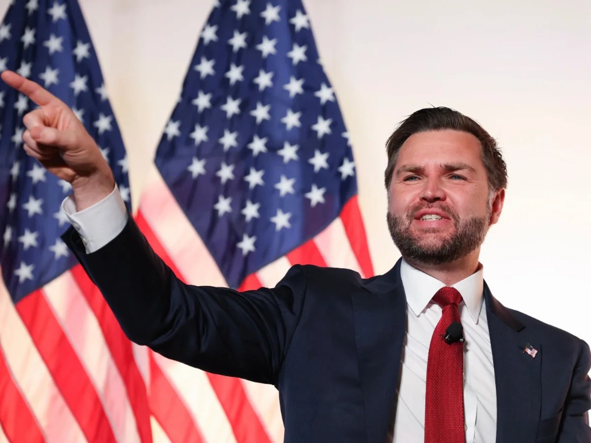 Vance diz ser “totalmente apropriado” banimento de imprensa por Trump