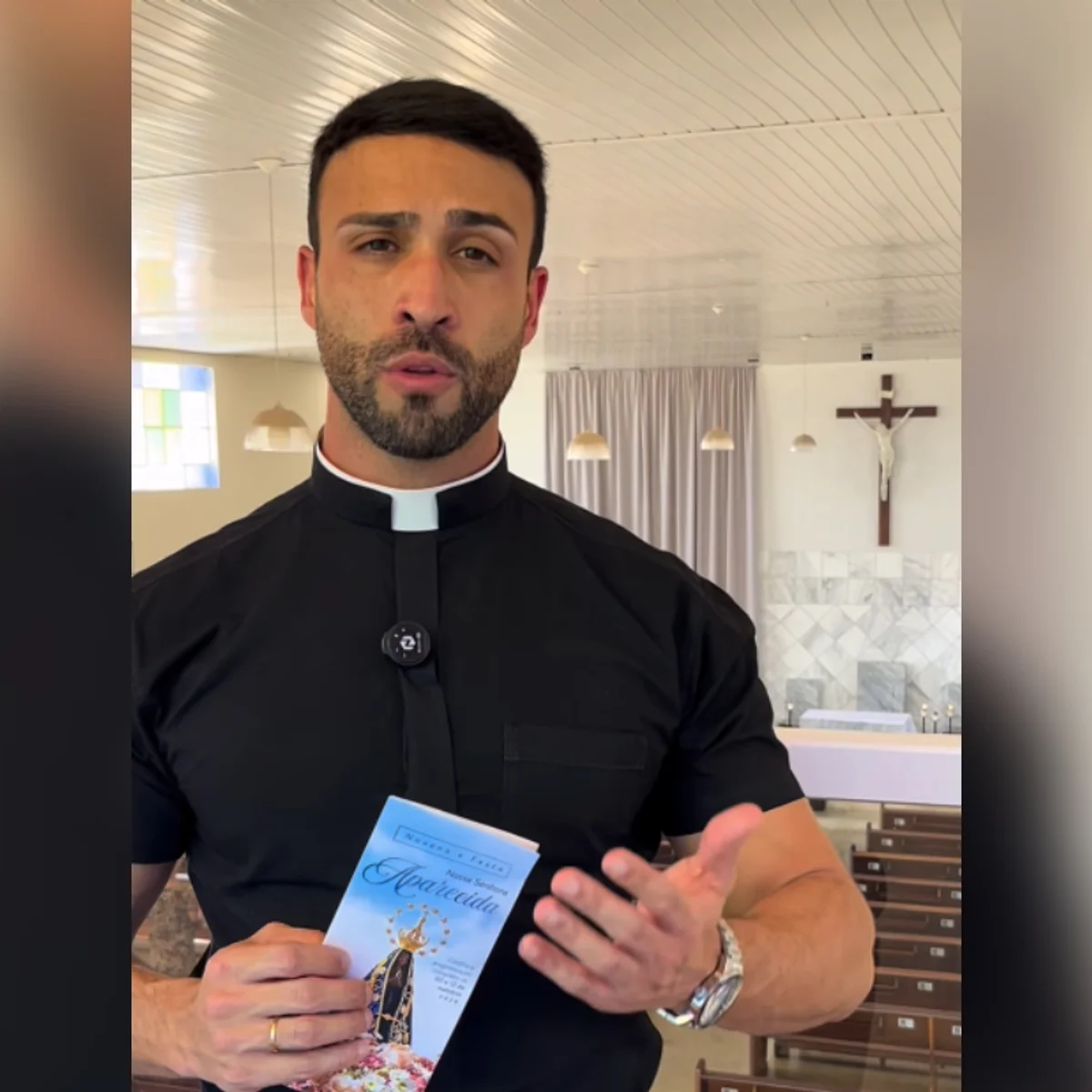 Padre viraliza em MG e paróquia fecha comentários após elogios: "Pequei"