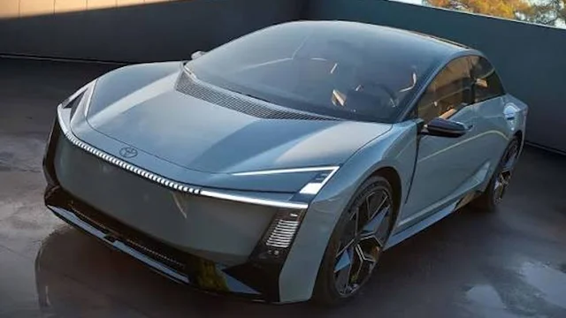 Toyota prepara mudanças radicais e até picape na linha 2028 do Corolla