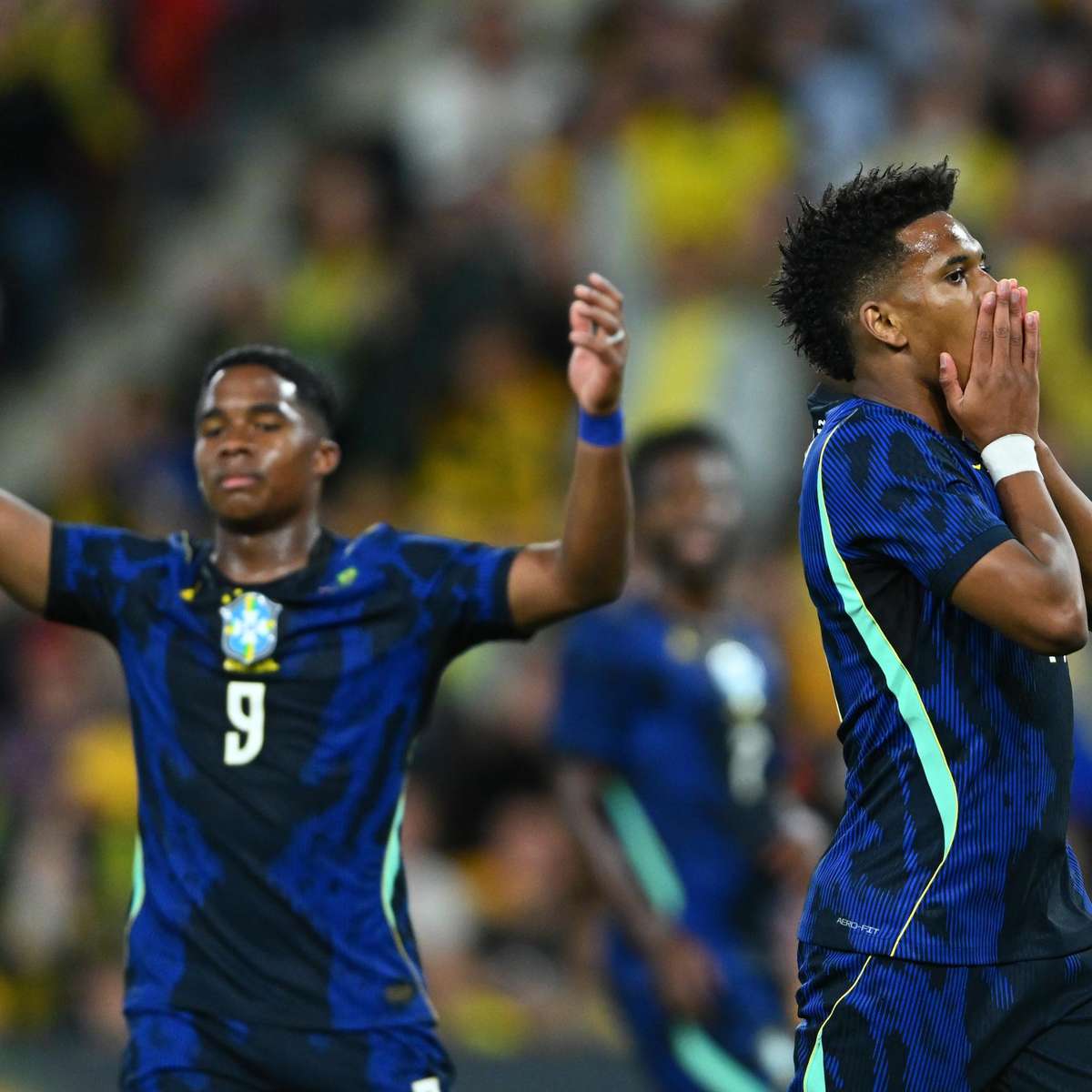Opinião: Seleção Brasileira procura goleiro, camisa 10 clássico e treinador. Quem tem para oferecer?