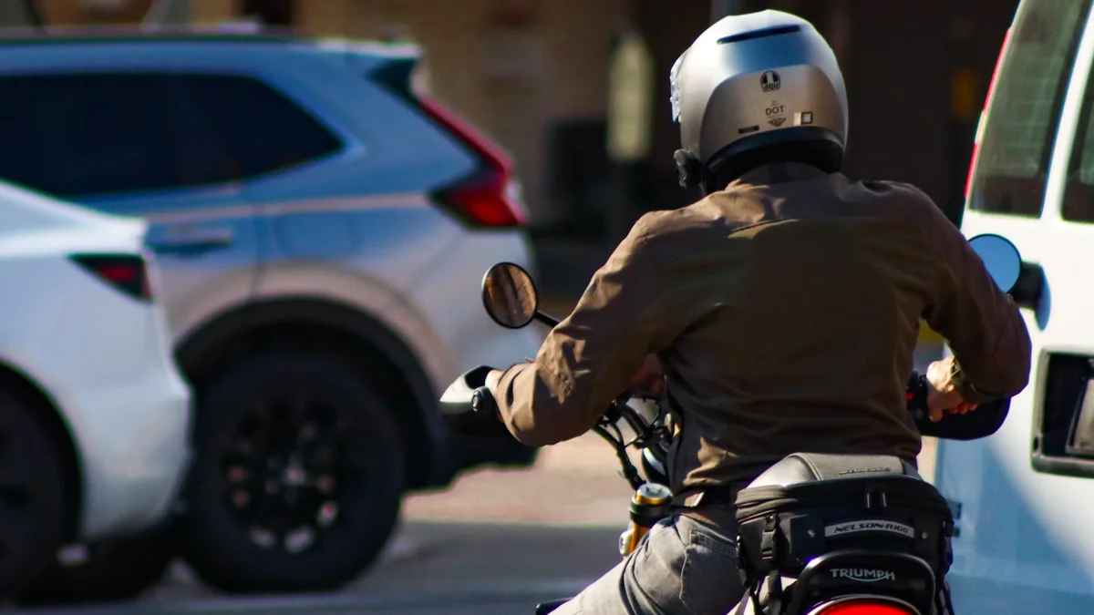 motocicleta trânsito
