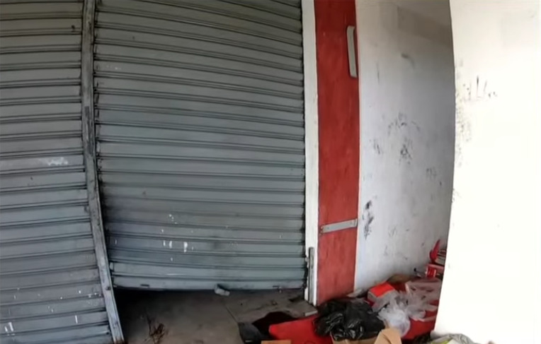 Suspeitos arrombam loja e abandonam produto roubado em avenida de Mangabeira, em João Pessoa