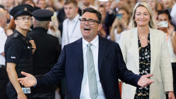 Andy Burnham tem razão ao resistir à tentação de convocar uma eleição antecipada no Reino Unido.
