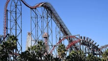 Six Flags vai fechar montanha-russa mundialmente famosa após investigação da CNN revelar anos de lesões e mortes