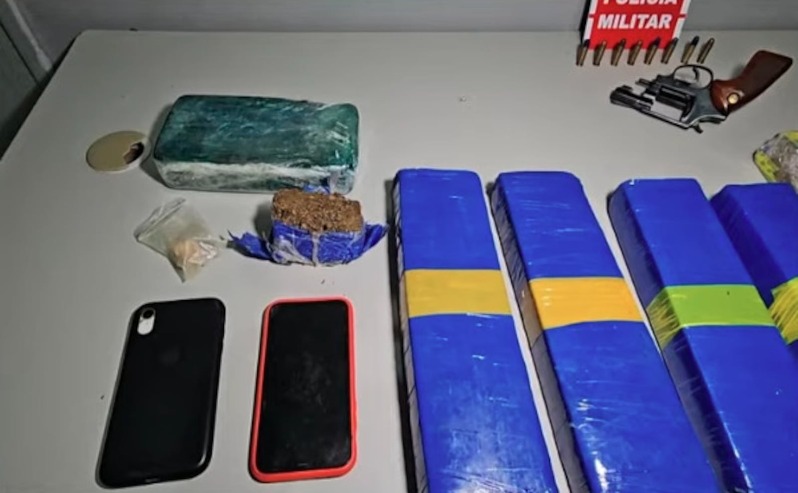 Imagem da matéria: Jovem é preso por tráfico em Lucena e, na delegacia, diz que mãe também participava do esquema