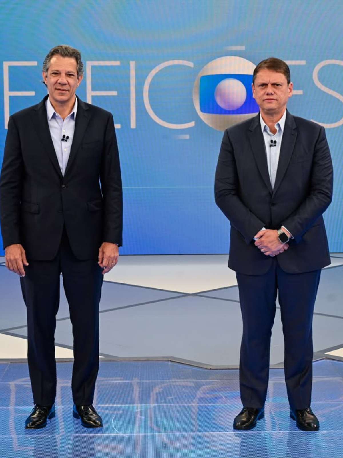Bastidores de debate entre Tarcísio e Haddad teve risada por 'torta de climão', apoiadores de só um lado e imprensa isolada