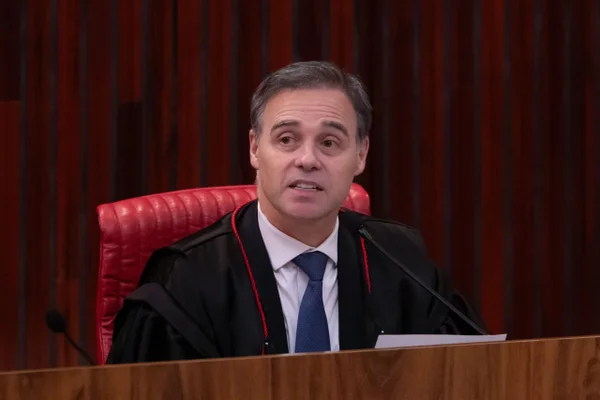 TSE: Mendonça cassa liminar e dá decisão a favor da chapa de Ciro Gomes
