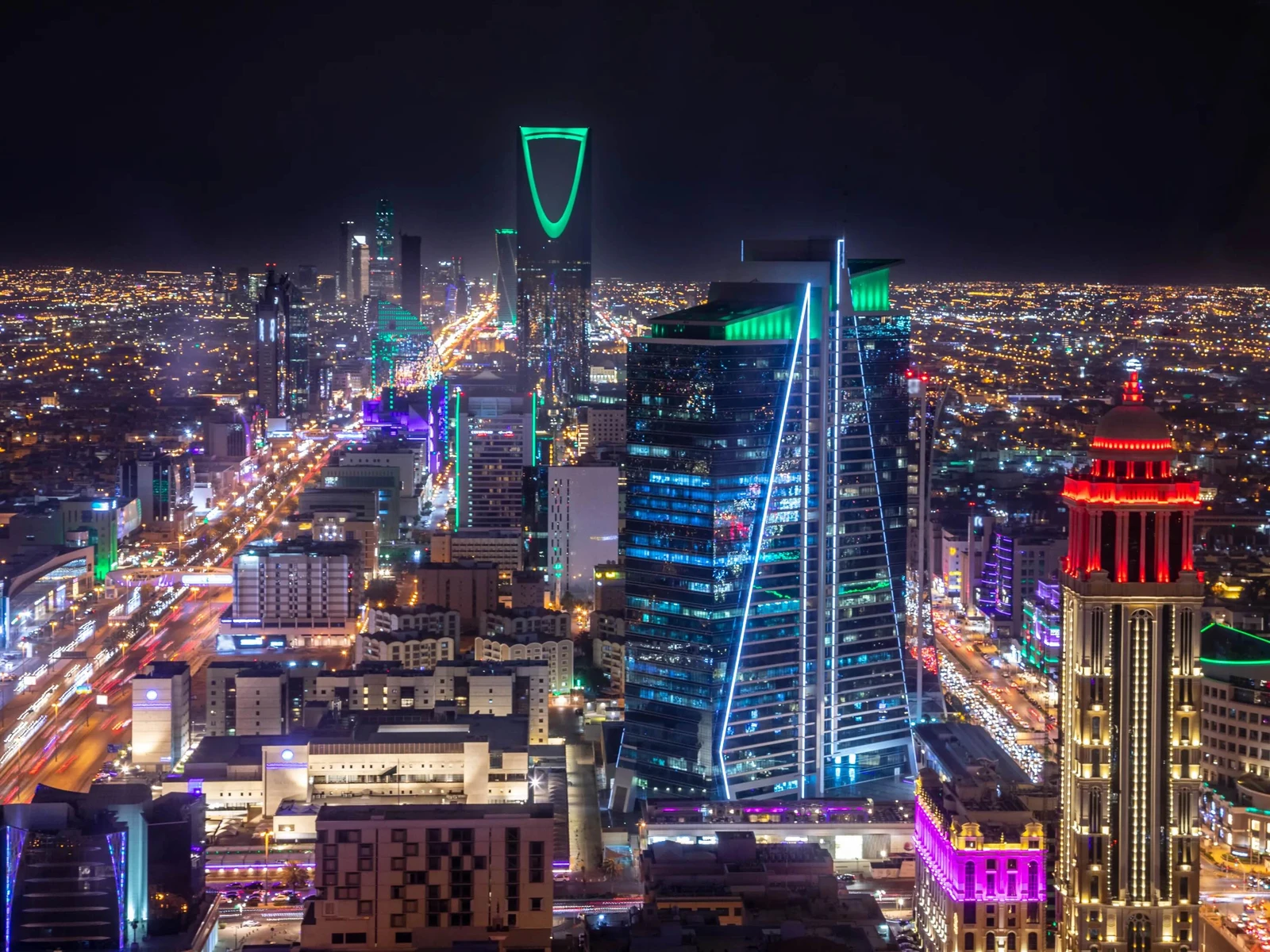 O investimento do PIF na RUA AlHaram AlMakki e na Rua Al Madinah selo parceria com a TAIB de Brunei