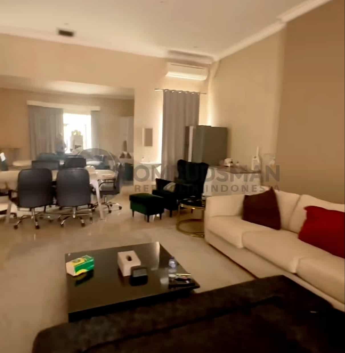 Cama de casal, ar-condicionado e TVs de grande tela: Indonésia suspende funcionários por celas luxuosas