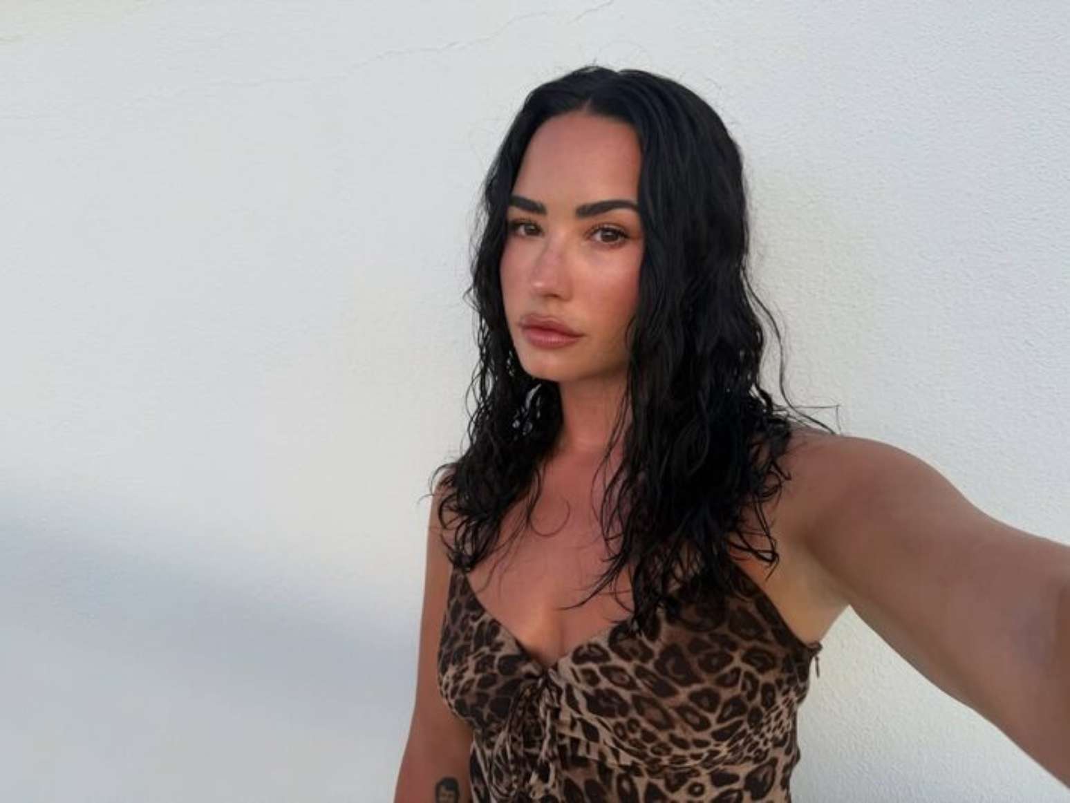 A cantora Demi Lovato em foto publicada em seu Instagram em agosto de 2026; ela se apresenta no Rock In Rio neste sábado, 12 de setembro