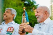 Na Bahia, Lula chama ACM Neto de jóquei de cabrito e Flávio de mequetrefe