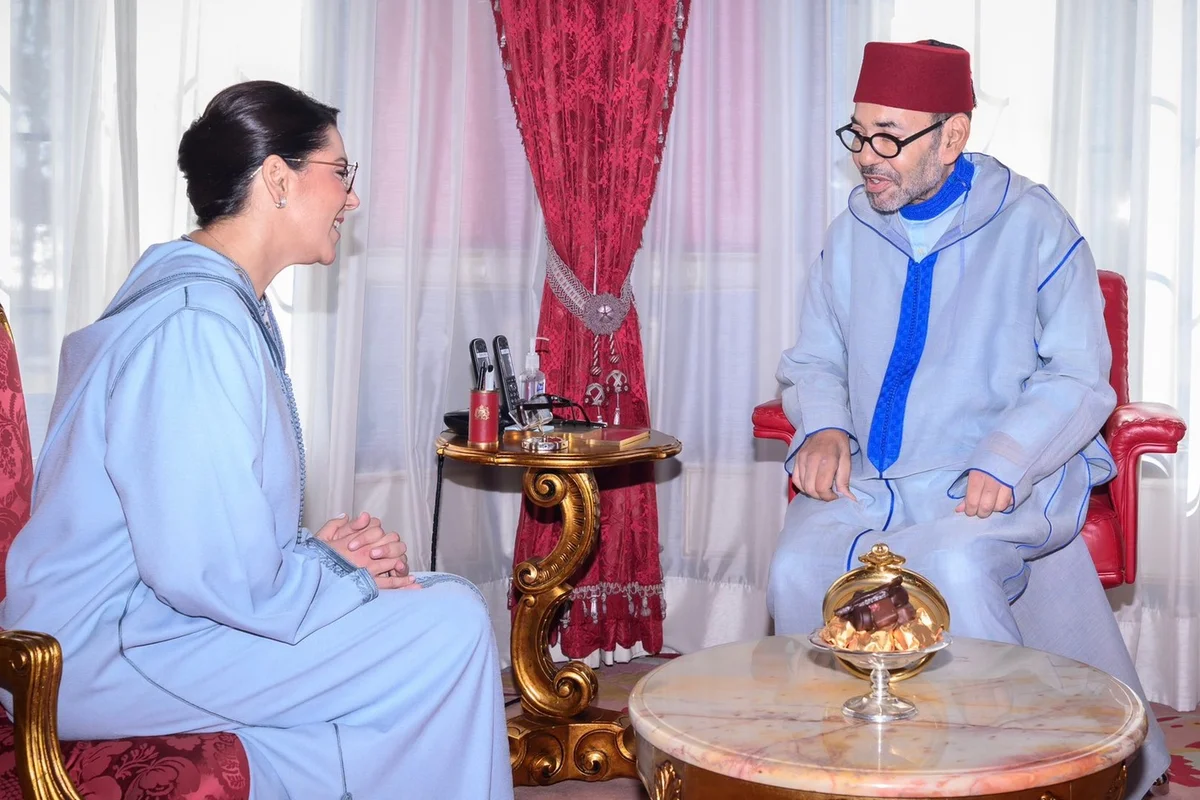 Rei do Marrocos nomeia primeira mulher para chefiar governo do país