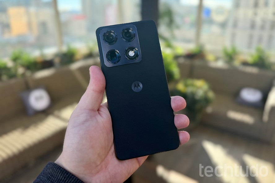 Motorola Signature ganha versão mais barata com 256 GB; veja preço
