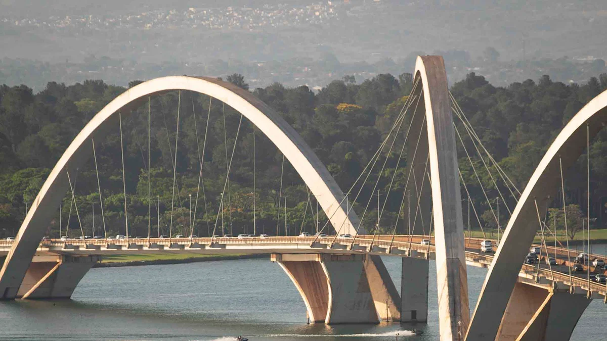 Ponte JK: DER reduz número de faixas reversíveis após primeiro dia de teste