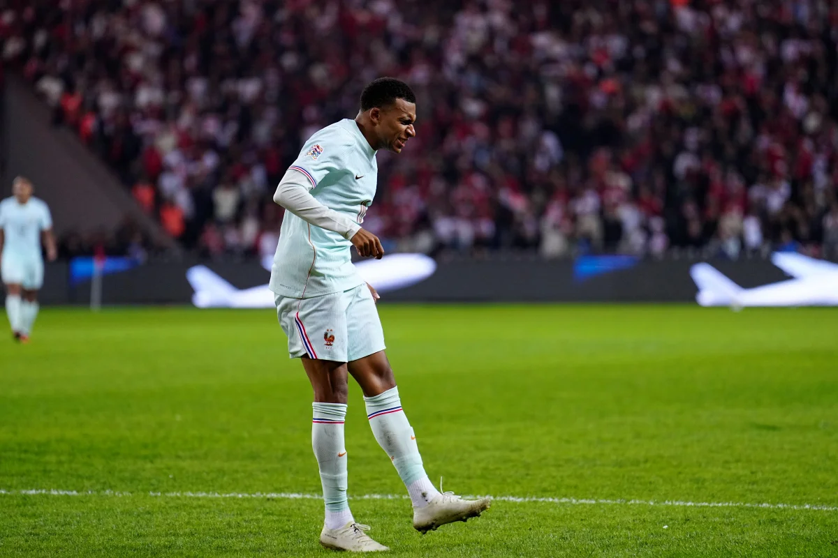 Foto colorida de Kylian Mbappé, da França - Metrópoles