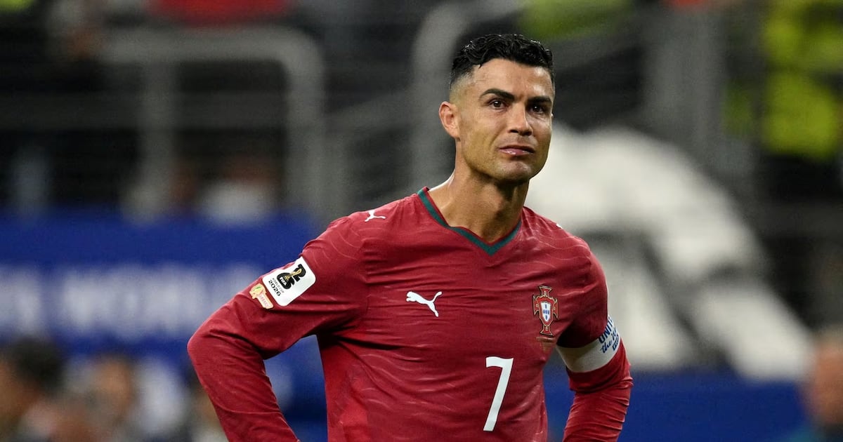 Cristiano Ronaldo abandonou Portugal pela ‘traição’ de Jorge Jefsus. Técnico agiu da mesma maneira que dispensou Neymar. ‘Nome e passado não contam para mim’