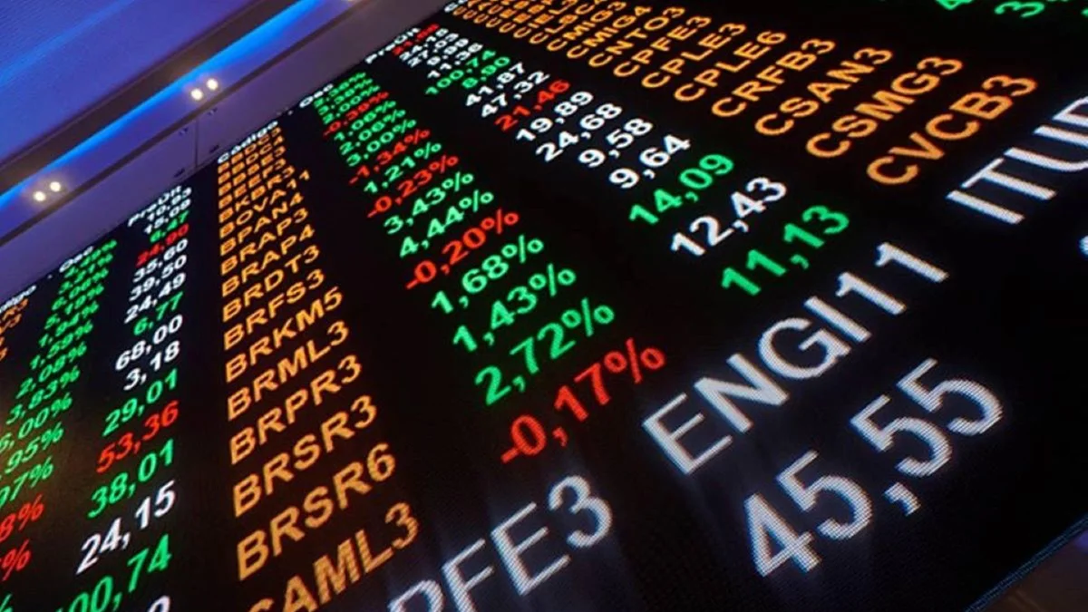 Bolsa abre em alta em dia de dólar e petróleo em baixa