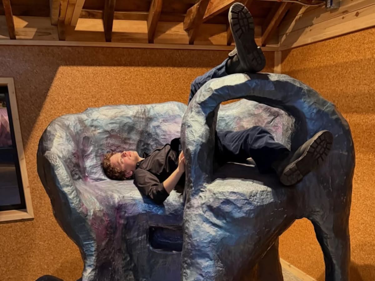 Esculturas interactivas Slumpies de Jillian Mayer en The Mill