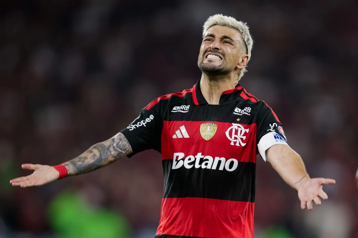 Confira os relacionados e desfalques do Flamengo para jogo contra o Santos