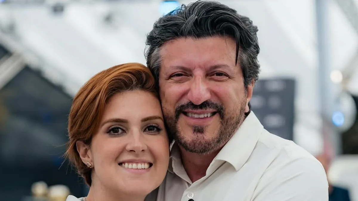 Viúva de Lito Sousa se emociona em homenagem ao marido: "Senti sua energia"