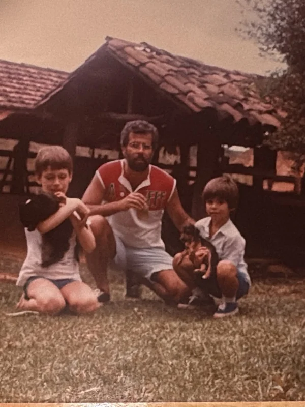 Uma semana após morte do pai, Bruno Gagliasso faz homenagem