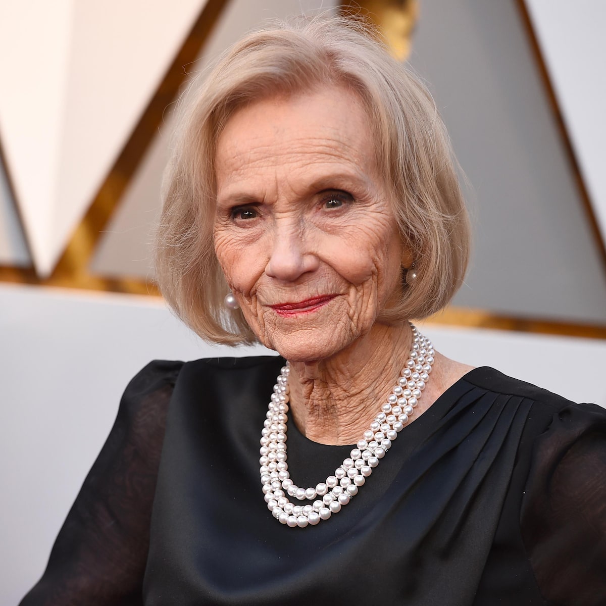 Morre Eva Marie Saint, atriz que foi par de Marlon Brando em ‘Sindicato de Ladrões’, aos 102 anos