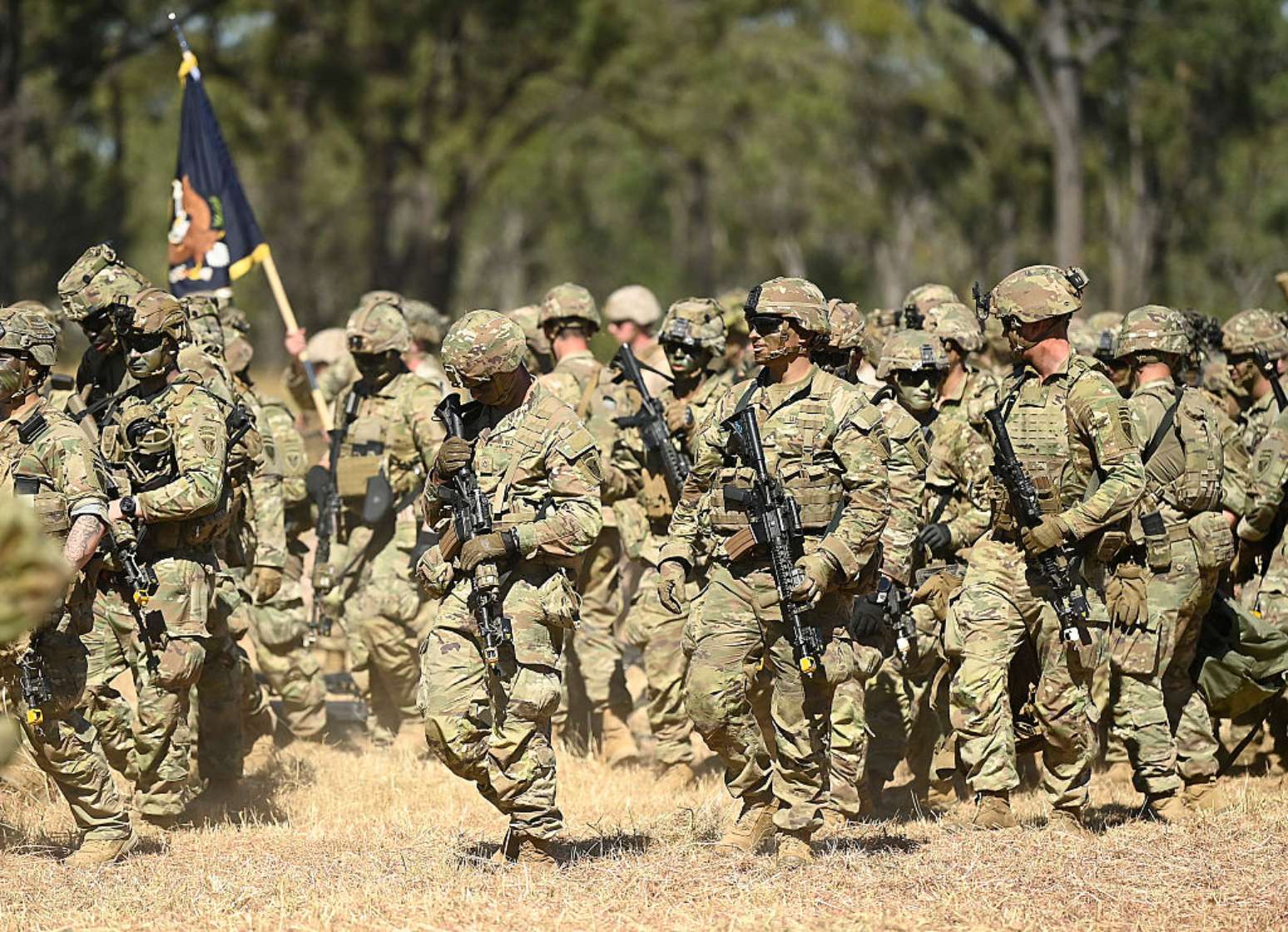 Soldados dos EUA durante a cerim&ocirc;nia de abertura do Exerc&iacute;cio Southern Jackeroo em 29 de maio de 2026 em Townsville, Austr&aacute;lia