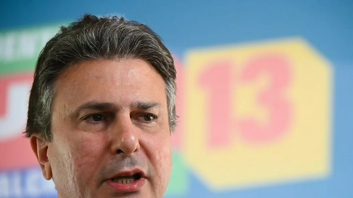 Governo Lula descarta demitir indicados de partidos que apoiam Flávio
