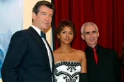 Pierce Brosnan, Halle Berry e Lee Tamahori. na estreia de 007: Um Novo Dia Para Morrer