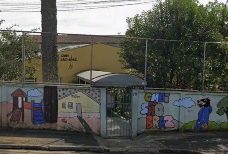 Crianças reféns em creche de Curitiba são liberadas e homem armado é morto pela polícia