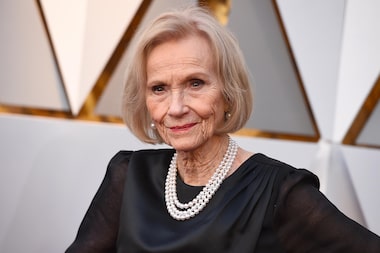 Morre Eva Marie Saint, atriz que foi par de Marlon Brando em ‘Sindicato de Ladrões’, aos 102 anos