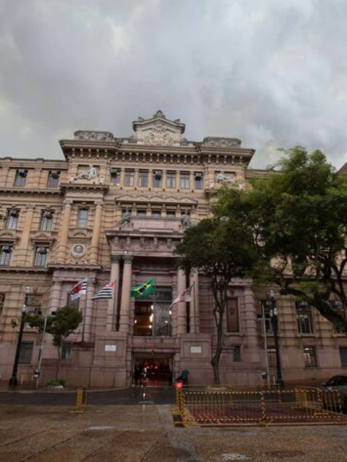 Justiça de SP determina suspensão de seis perfis de rede social ligados ao movimento 'red pill'