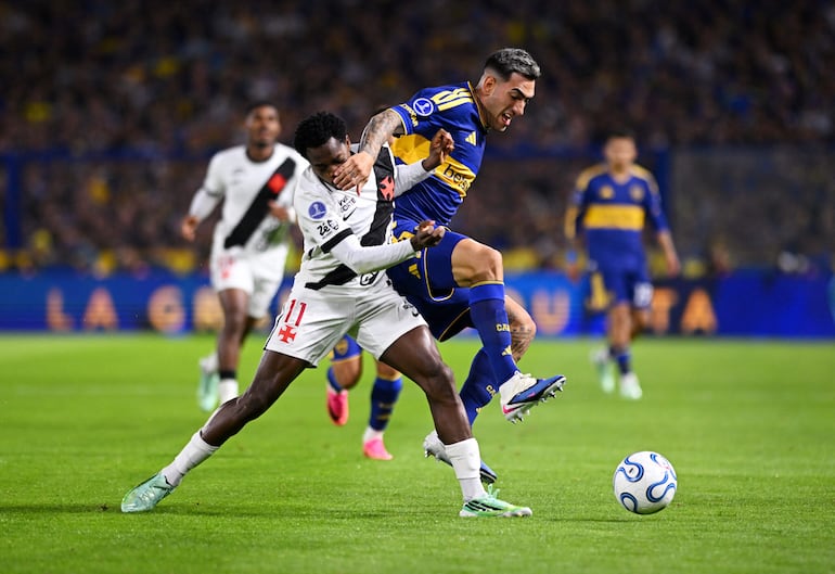 Com dinheiro, Vasco saindo das trevas. Venceu o Boca e calou a Bombonera. Pela semifinal da Sul-Americana. Após 26 anos, pode voltar a disputar uma final
