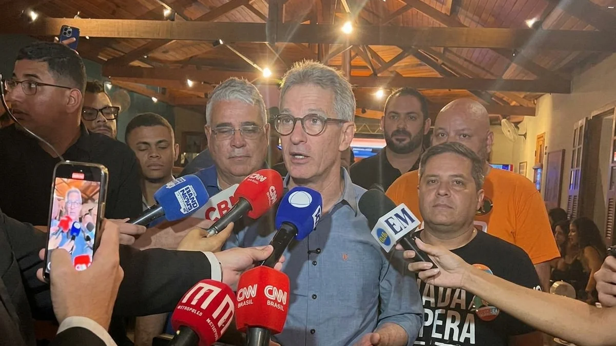 Zema declara apoio a Flávio no 2º turno: “Não vou ficar em cima do muro”