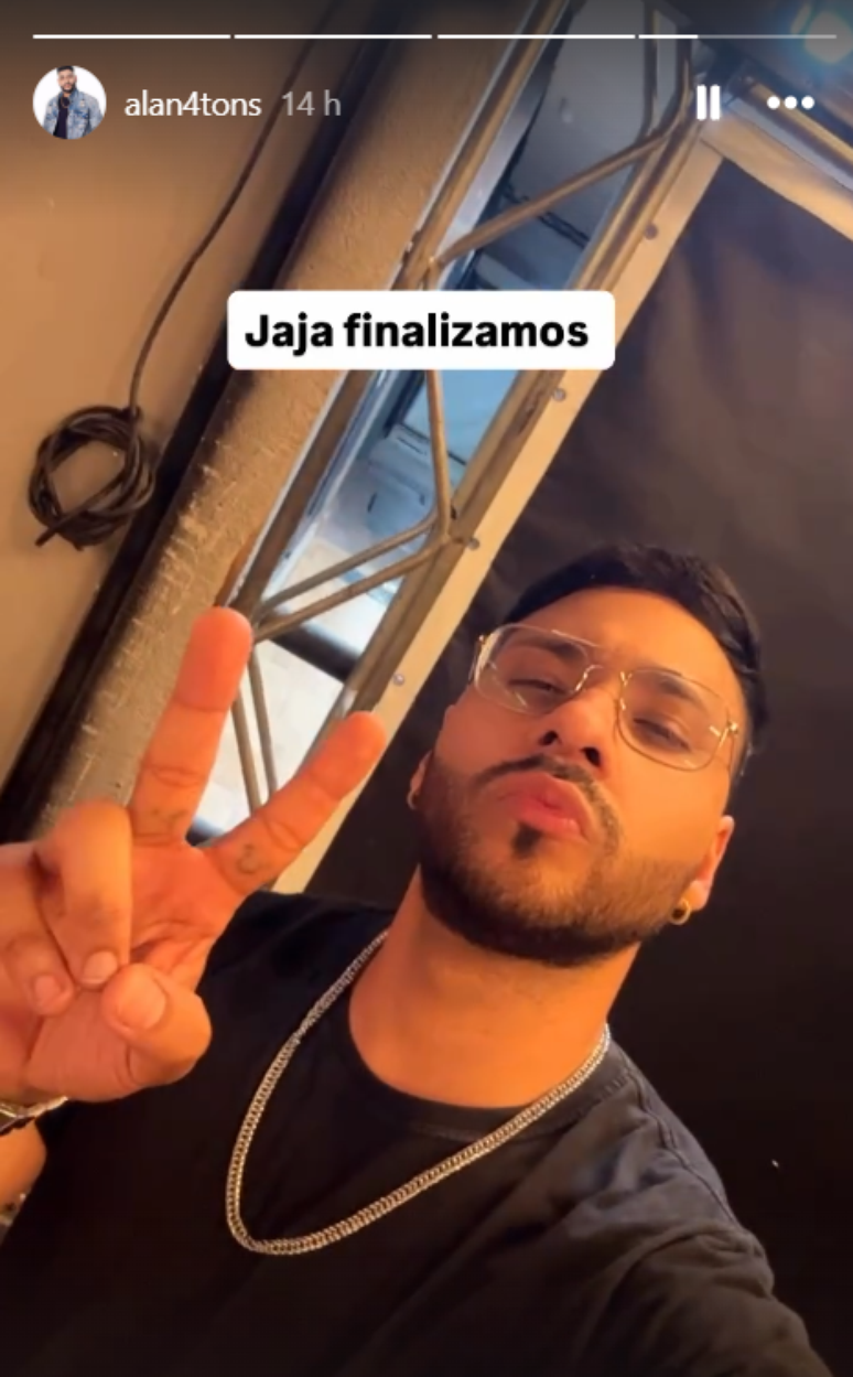 Cantor sertanejo e companheira são encontrados mortos dentro de casa no DF