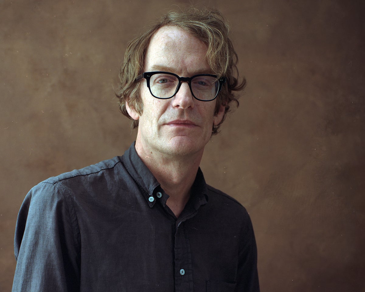 Resenha de Dodge City, de Patrick deWitt – uma viagem a pé fugindo do serviço militar