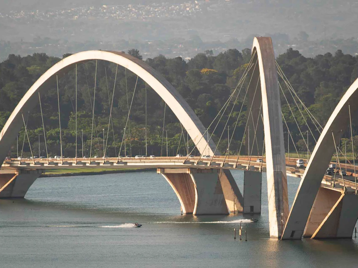 Ponte JK: DER reduz número de faixas reversíveis após primeiro dia de teste