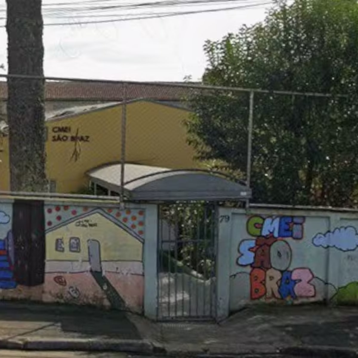 Crianças reféns em creche de Curitiba são liberadas e homem armado é morto pela polícia