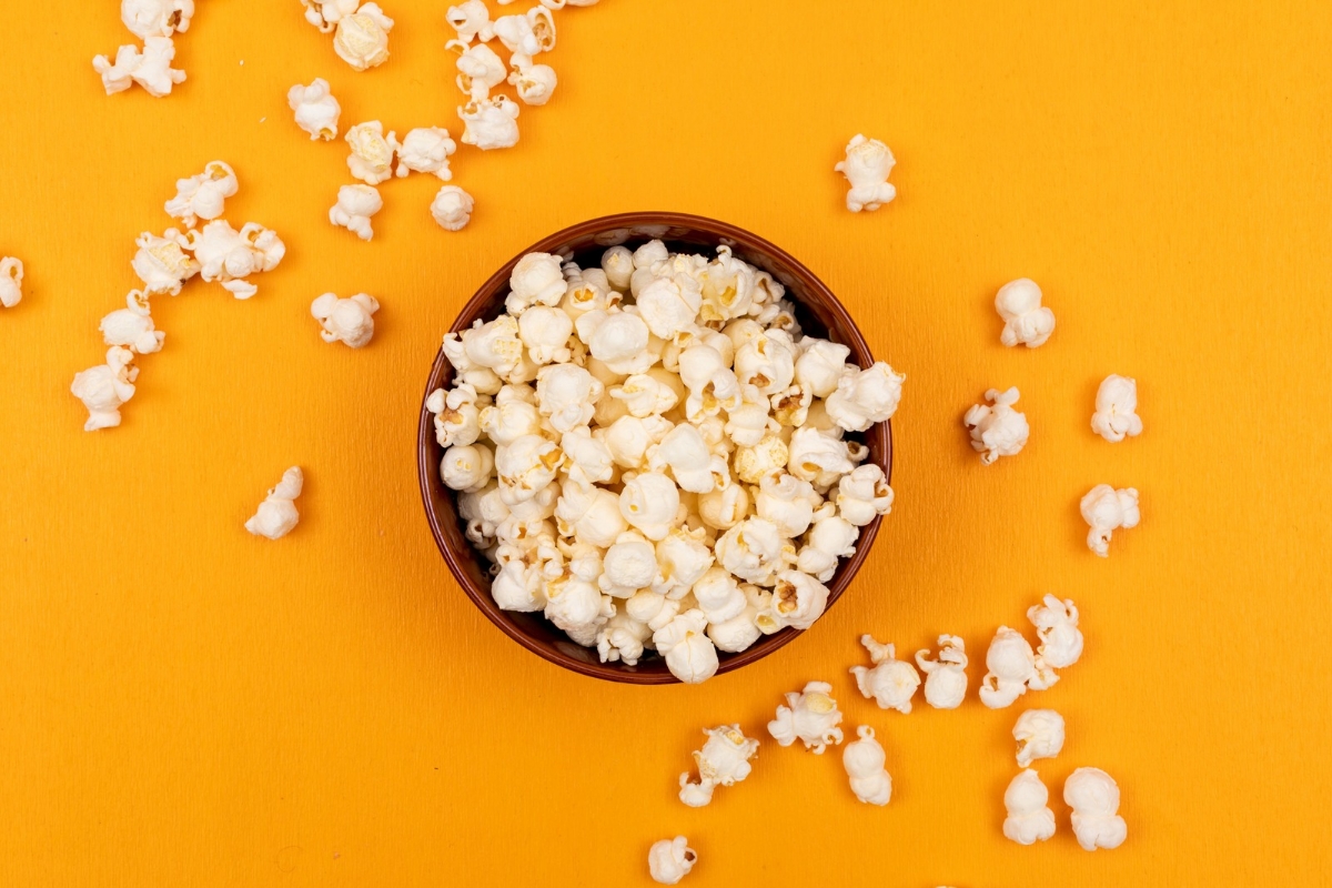 Pimenta, canela ou cacau: o que por na pipoca para ajudar no emagrecimento