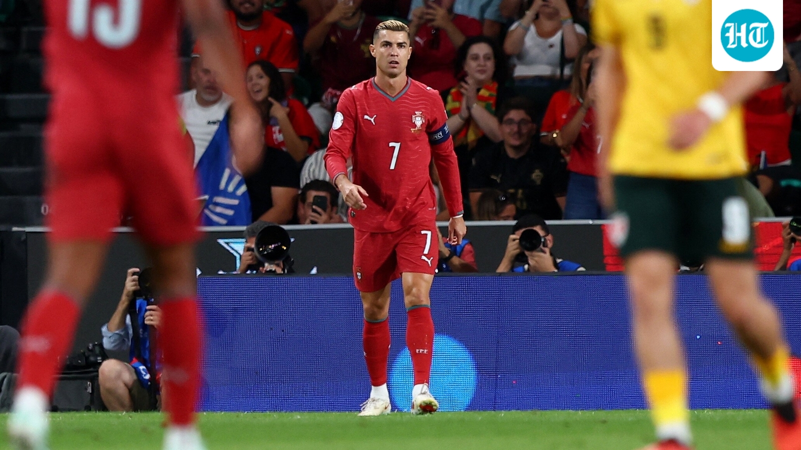 A saída chocante de Cristiano Ronaldo do acampamento de Portugal reacende conversas sobre uma aposentadoria 'irreversível': Será que o País de Gales foi seu último jogo pela seleção?