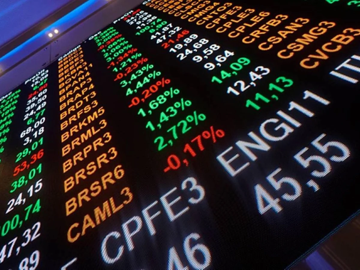 Bolsa abre em alta em dia de dólar e petróleo em baixa