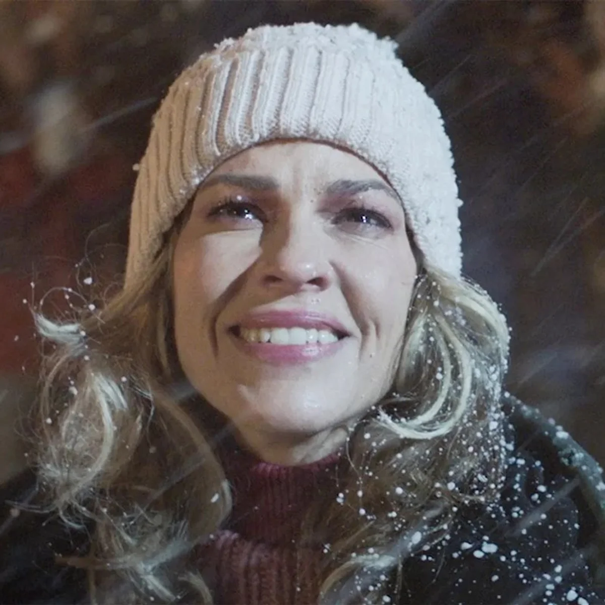 Hilary Swank, atriz vencedora do Oscar, anuncia gravidez aos 52 anos